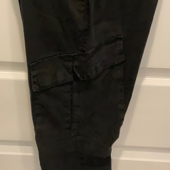 Kuwallatee cargo pants, elastic ankle, black, size S. - Picture 7 of 9